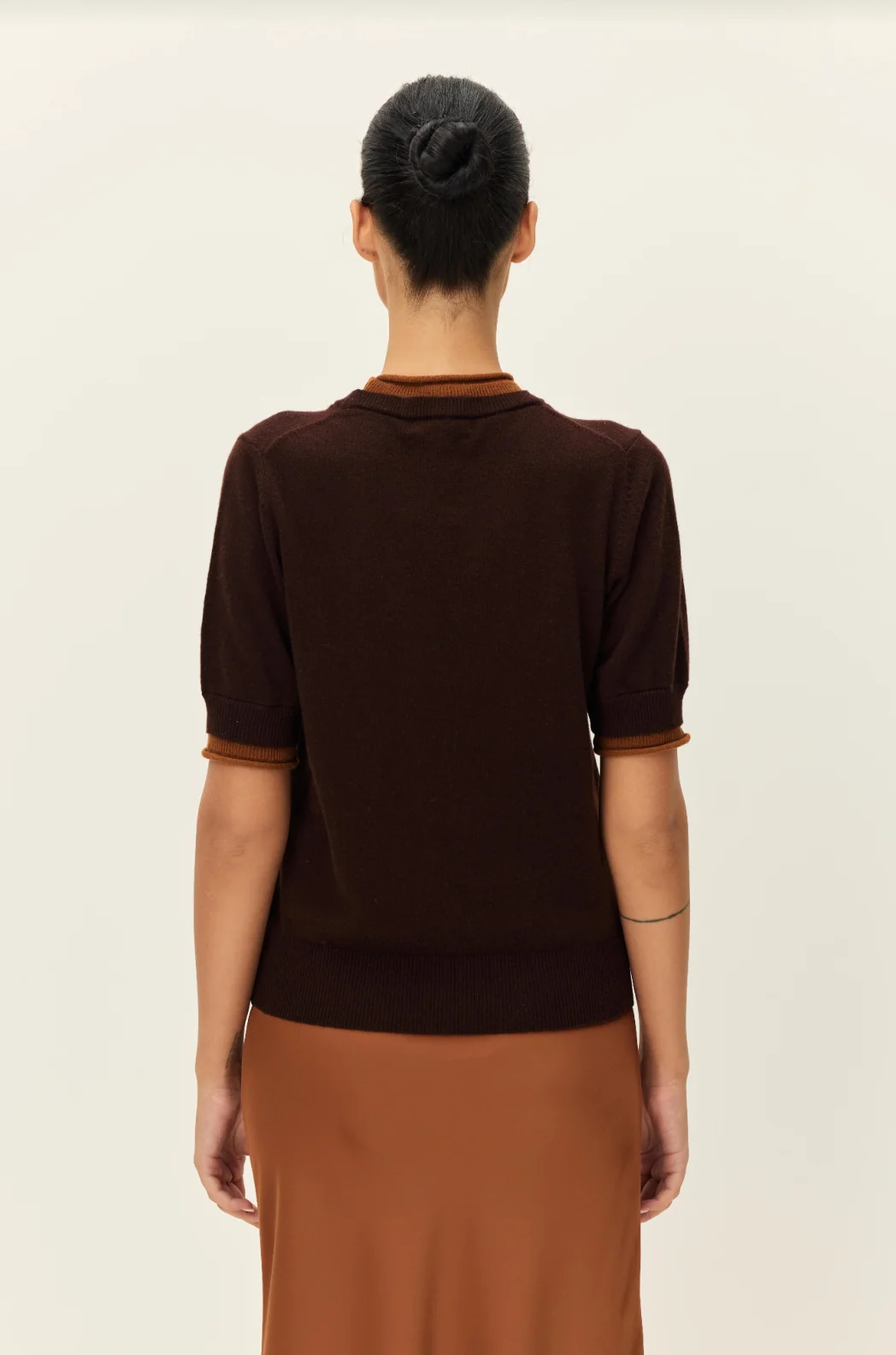 SLOANE CONTRAST CREW NECK SWEATER