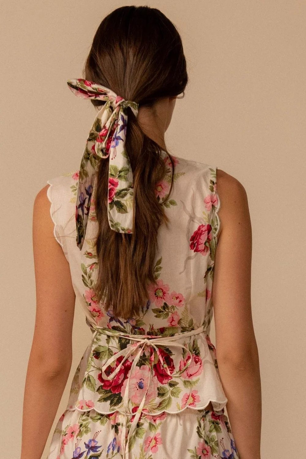 BOUQUET SCALLOPED VEST