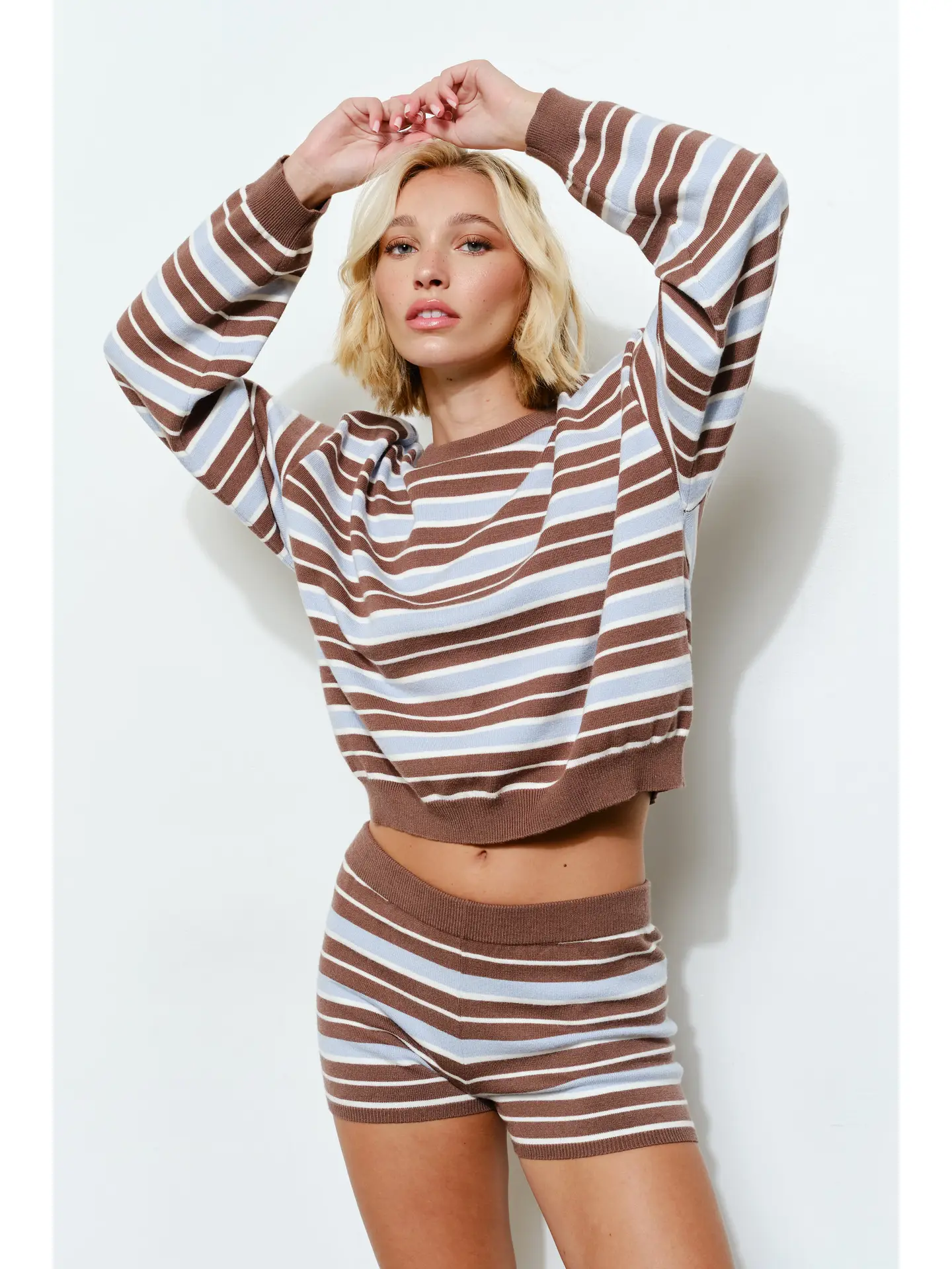 REIGN STRIPED SHORTS
