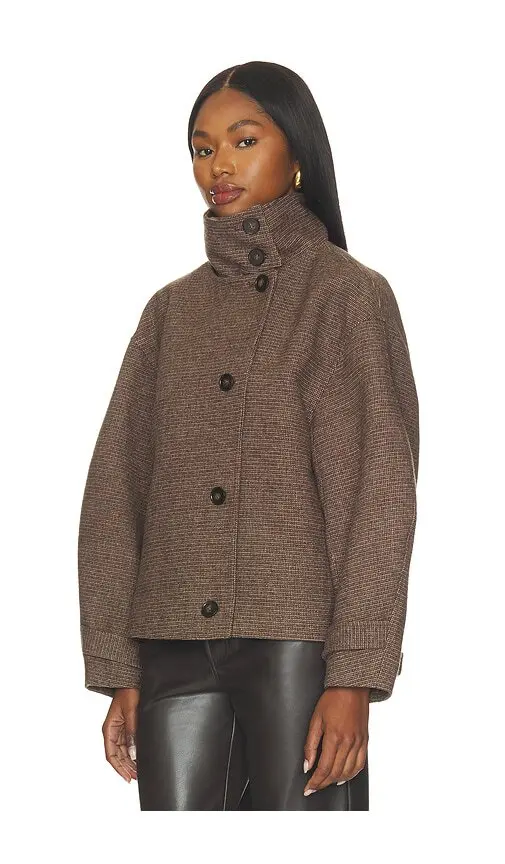 WALKER HIGH NECK SHORT COAT