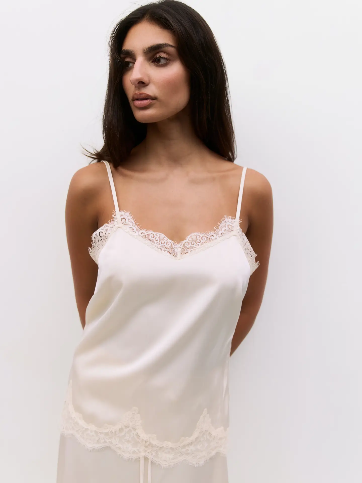 THE GABRIELLE TOP | LOOSE SATIN LACE TANK TOP