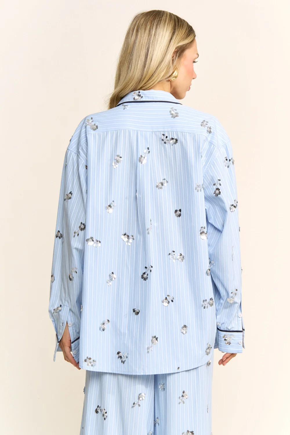 RUNAWAY BUTTON UP SHIRT