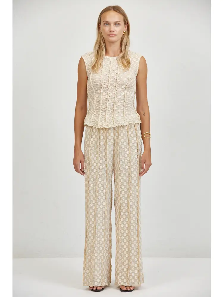 LACE RUFFLE ROUND NECK CAP SLEEVE TOP