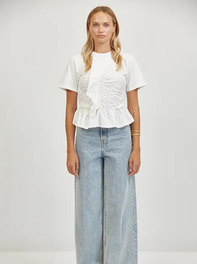 SMOCKED ROUND NECK SHORT SLEEVE TOP