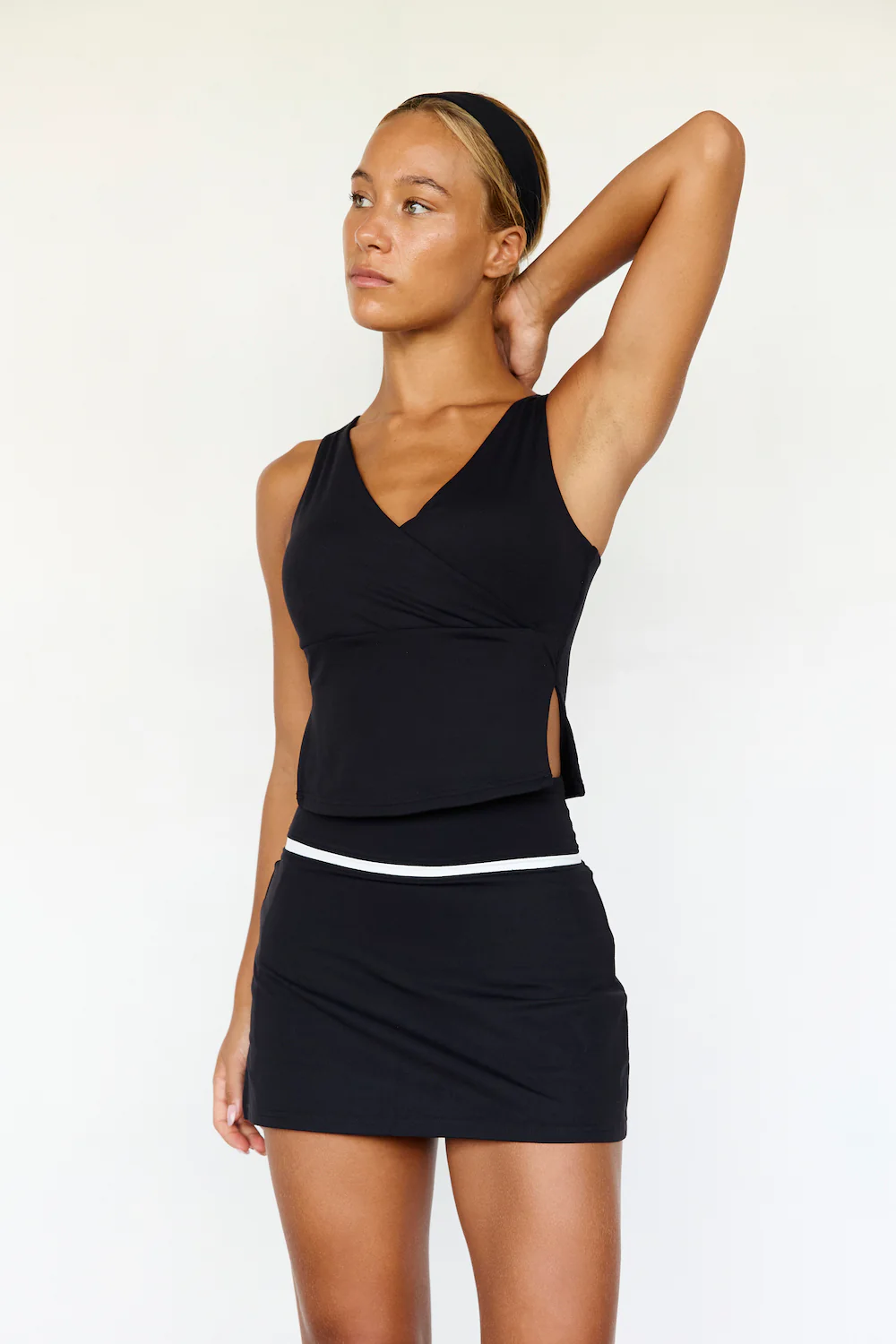 Astoria LUXE BALANCE Plunge Sports Crop